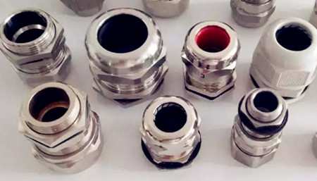 哪些因素會降低金屬電纜防水接頭的絕緣性？